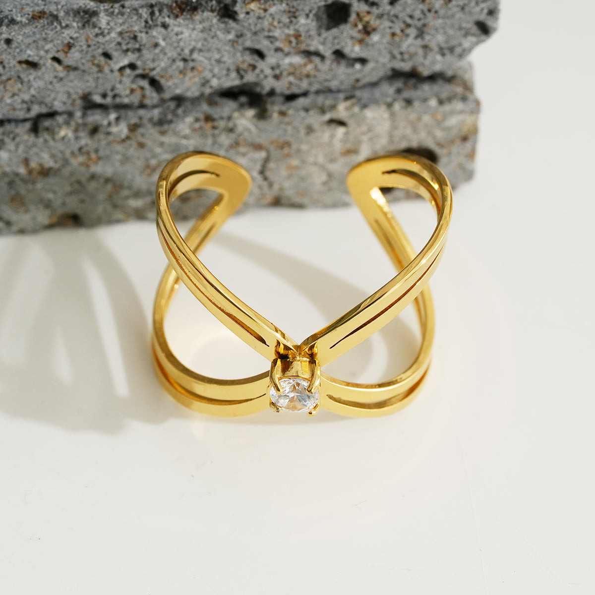 Bague Dorée Ouverte Large Creuse Fils En Croix Avec Strass Girl's Dream