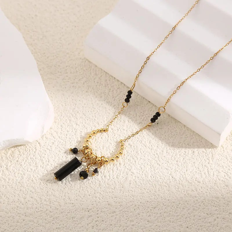 Collier Doré Anneau Doré Ouvert Avec Pendentifs Pierres Noires Girl's Dream