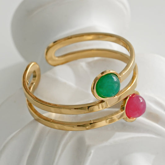 Bague dorée tournée avec pierre rouge et verte Girl's Dream