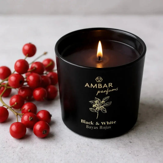 Bougie Parfumée Gamme Black & White " Baies Rouge