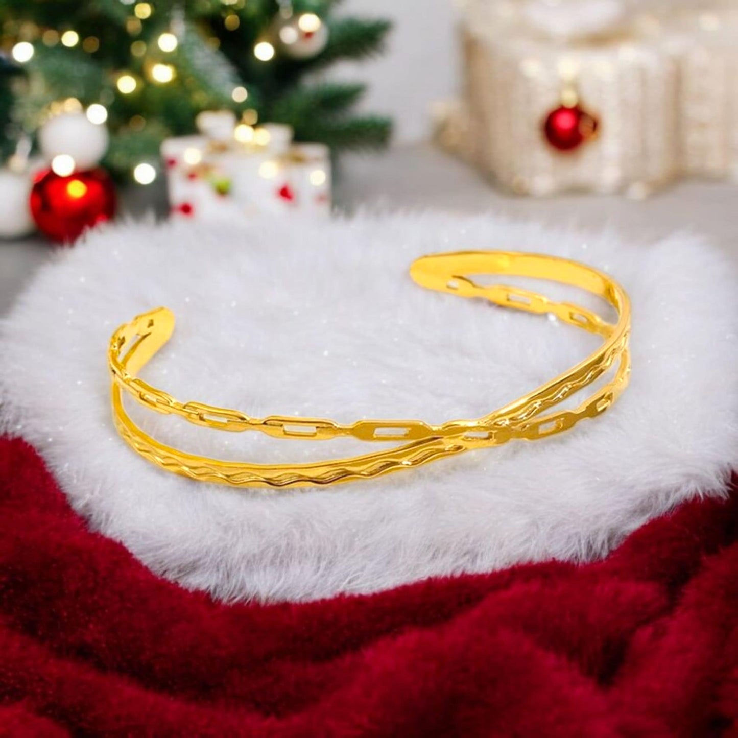 Bracelet Doré Ligne Croisée Ouverture